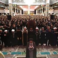 اقامه نماز ظهر عاشورا در حرم حضرت معصومه(س)