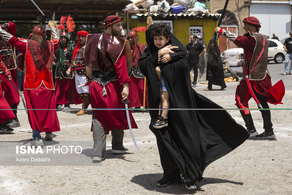 مراسم سنتی خیمه‌سوزان ظهر عاشورا در قزوین