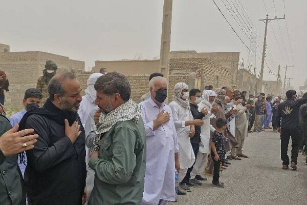 طوفان شدید و گرمای ۵۰ درجه جلودار عزاداری سیستانیها نشد