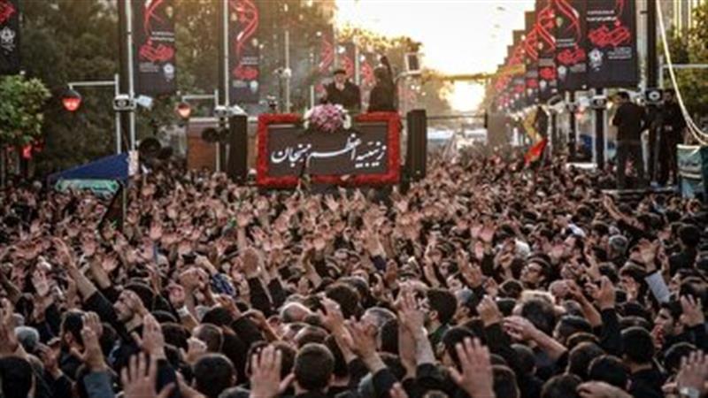 آغاز حرکت باشکوه اجتماع عزاداران زینبی به یاد بانوی کربلا