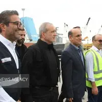 رئیسجمهور از بندر تجاری آستارا بازدید کرد