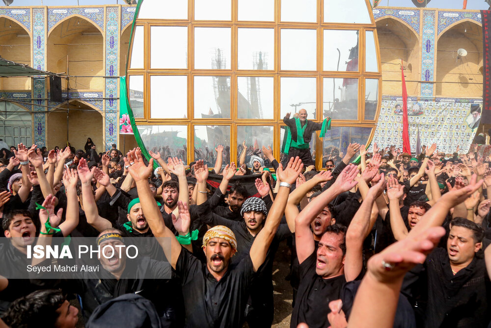 آیین سنتی نخل گردانی عصر عاشورا در یزد