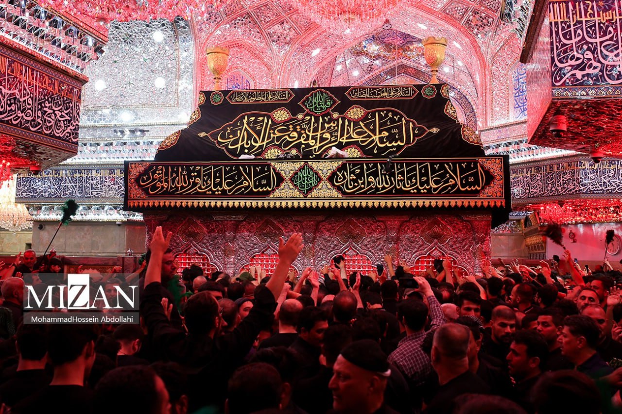 عکس/ شام غریبان حسینی (ع) در بین‌الحرمین