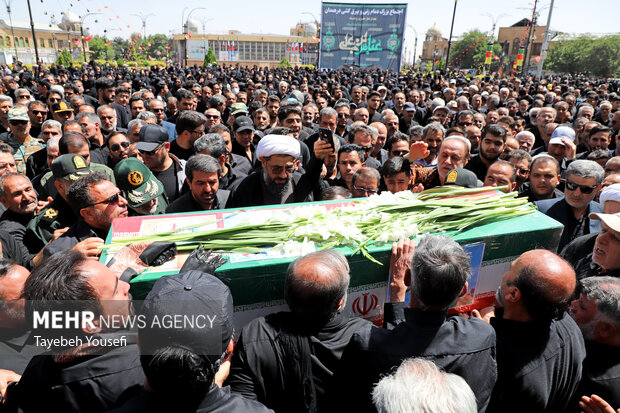 پیکر شهید «امیرحسین نصیری» در فریدونکنار تشییع شد