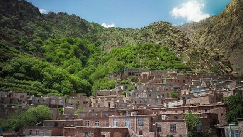 بیش از ۹۲ درصد روستاهای سروآباد به شبکه ملی اطلاعات متصل است