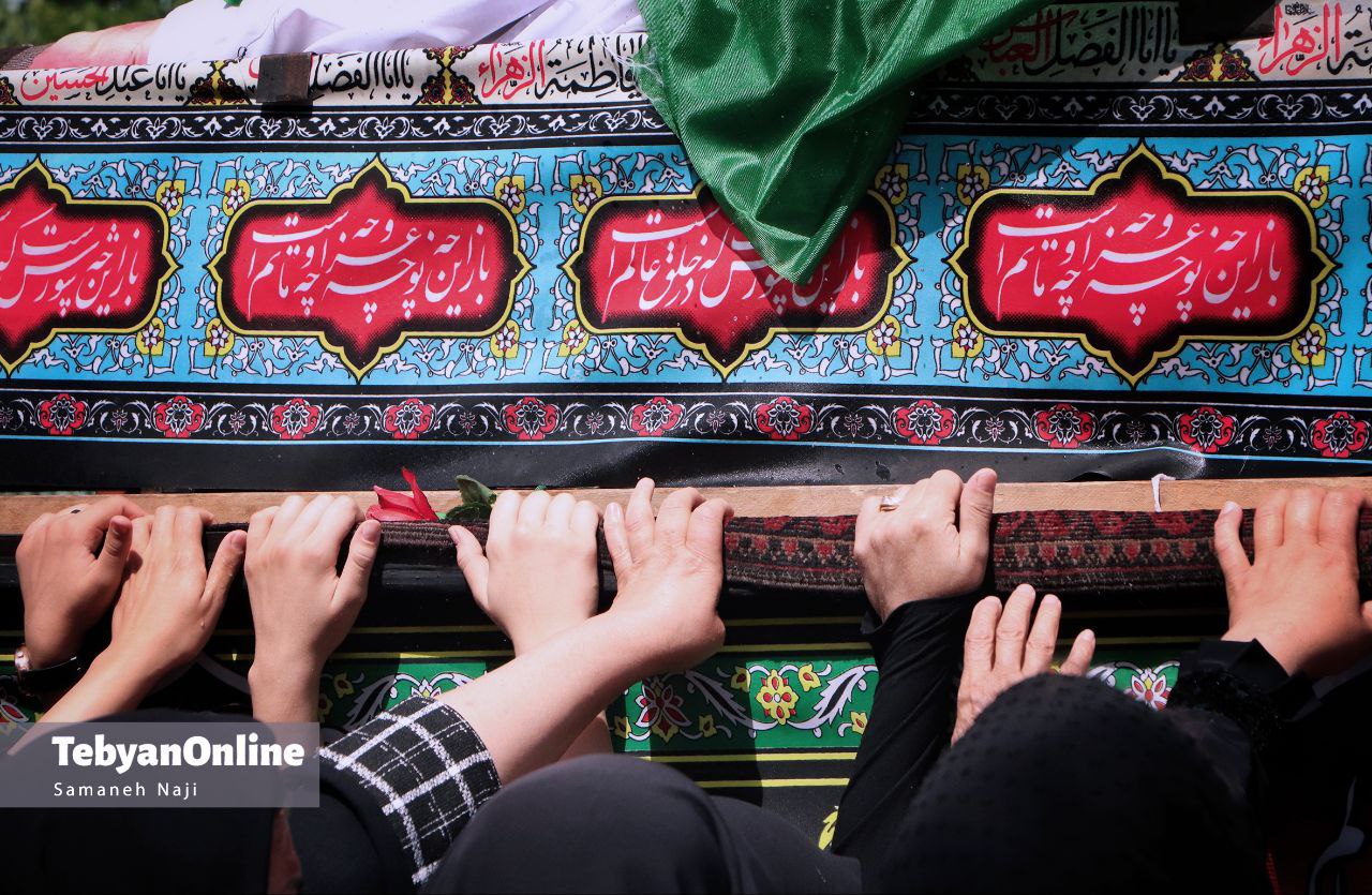  آیین تشییع نمادین شهدای کربلا به دست بانوان قزوینی