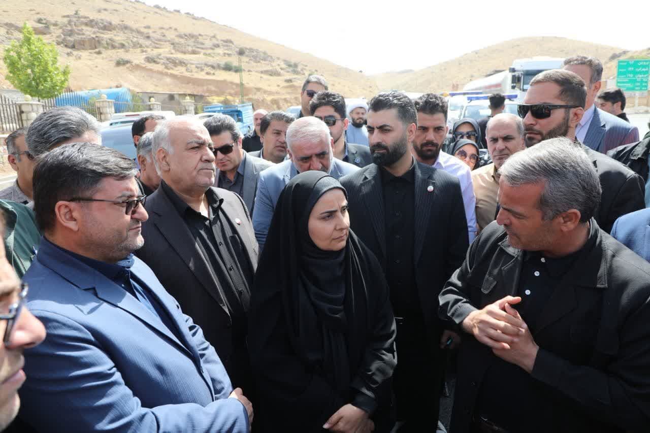وزیر راه: تکمیل جادههای کمتر از ۱۰ کیلومتر چهارمحال و بختیاری تسریع میشود