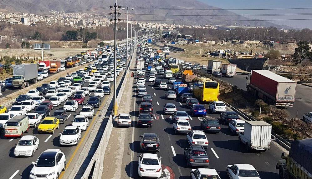 ترافیک در خروجی‌های مشهد سنگین است