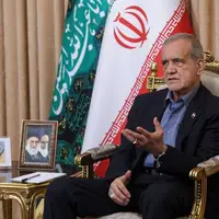 عصر ایران: منتقدان مصاحبه پزشکیان از جیب خود هزینه کنند نه از جان مردم