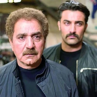 رونمایی از پوستر «آنجا همان ساعت»