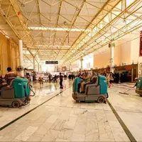 شست‌وشوی فضای اطراف حرم مطهر علوی بعد از عزاداری عاشورا