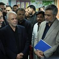 عیادت وزیر بهداشت از بازمانده 5 ساله خانواده شهید رایان قاسمیان
