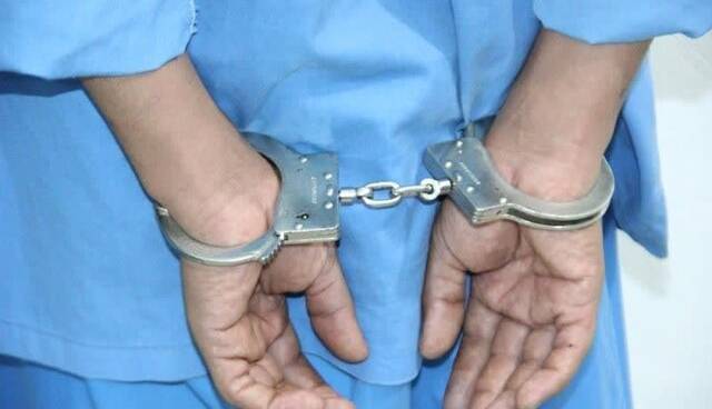 بازداشت 6 نفر از اراذل و اوباش در مرکز لرستان