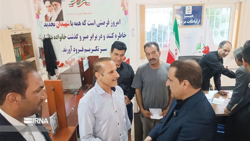 استاندار ایلام: جامعه ایثارگری شایسته بهترین خدمات است