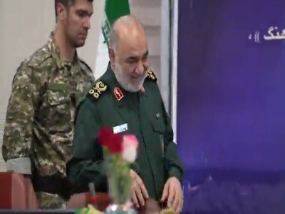 تصاویری دیده نشده از حضور سردار شهید سلامی در اصفهان