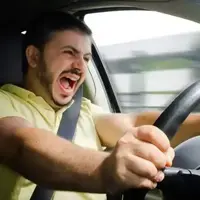 زمان رانندگی اگه یه‌دفعه ترمز ماشین از کار بیفته باید چیکار کنیم؟ 