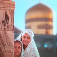 دورم ازت با اینکه تو نزدیک منی 