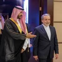 عکس/ دیدار و گفتگوی عراقچی با خالد بن سلمان وزیر دفاع عربستان
