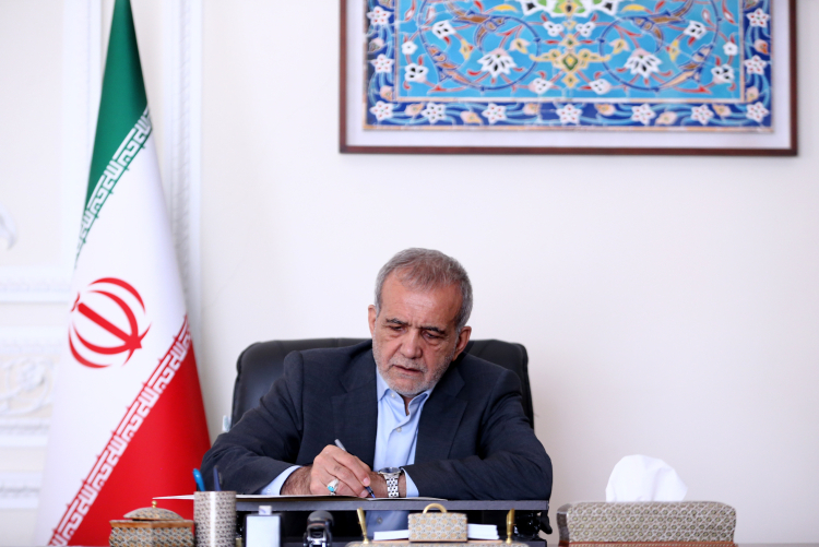 قدردانی پزشکیان از خدمات پرستاران در دوران جنگ 12 روزه
