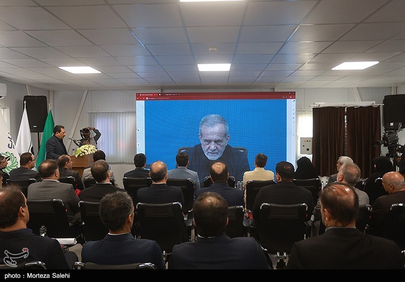 افتتاح فاز نخست نیروگاه خورشیدی آفتاب شرق در اصفهان