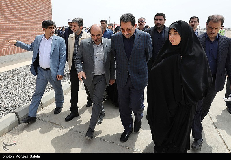 افتتاح فاز نخست نیروگاه خورشیدی آفتاب شرق در اصفهان