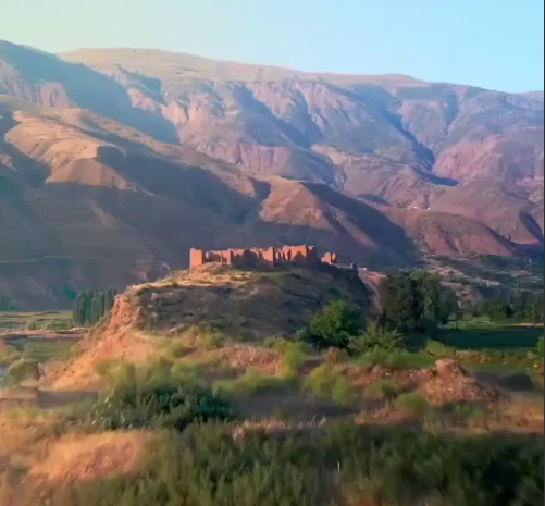 الموت، آشیانه‌ی عقاب‌ها