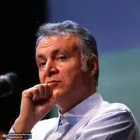 فاضلی: همه نفهم‌ها و بفهم‌ها جمع شوند و عین آدم عاقل حرف بزنند