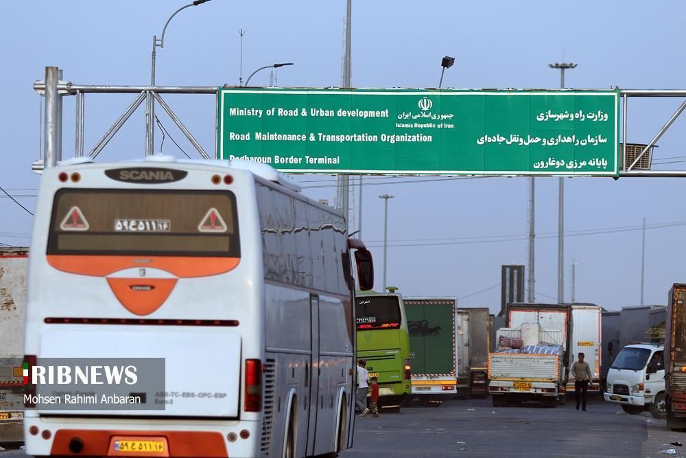 عکس/ خروج شهروندان افغانستانی اخراجی از مرز دوغارون تایباد در خراسان رضوی  
