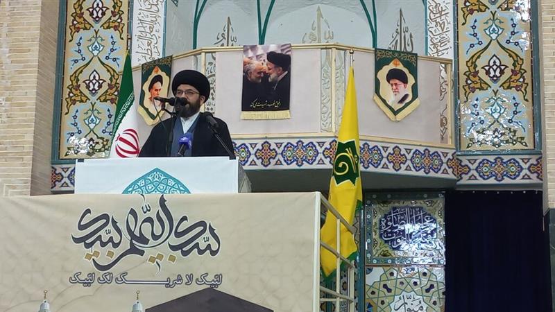 امام جمعه زنجان: رهبری در جنگ ۱۲ روزه فرماندهی کلیدی را در صحنههای مختلف داشت