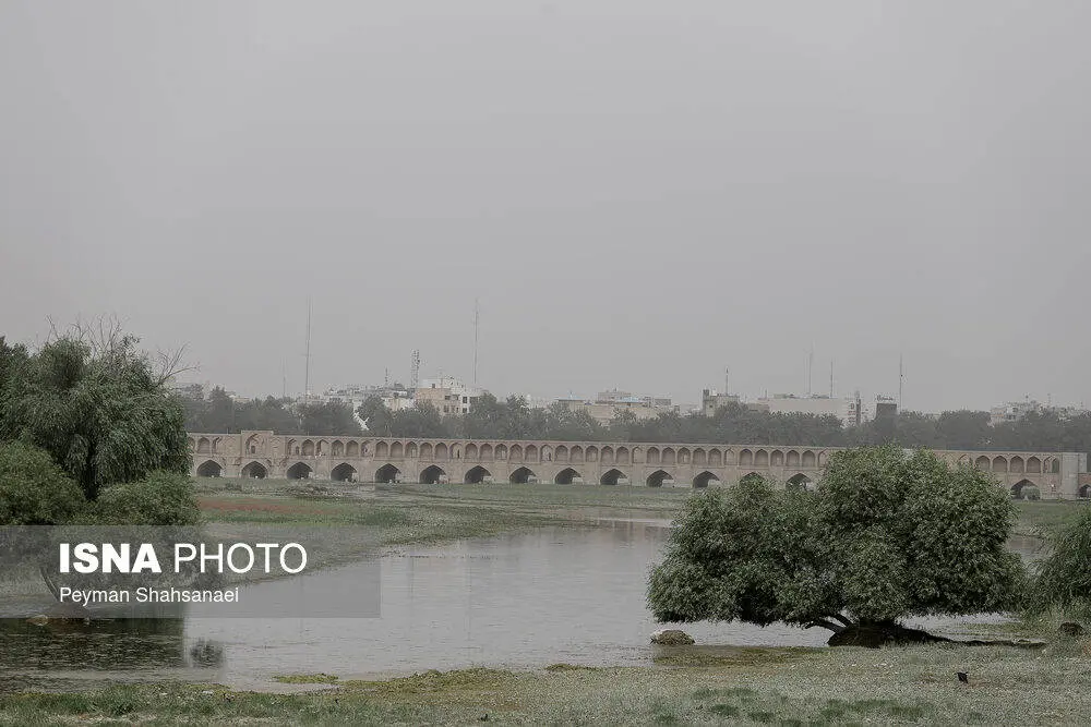اصفهان در محاصره گرد و غبار