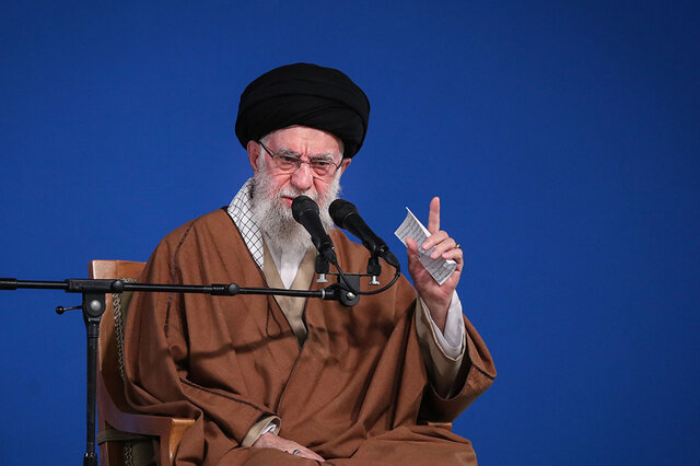 عضو کمیسیون امنیت ملی: رهبری موازنه را غروب روز اول جنگ به نفع ایران تغییر دادند