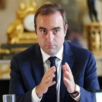 وزیر دفاع فرانسه: تماس مکرون با پوتین درباره جلوگیری از خروج ایران از ان پی تی بود 