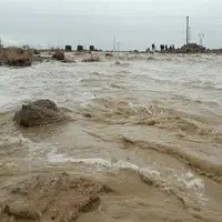 خروش رودخانهٔ فنوج سیستان و بلوچستان پس‌ از چند ماه خشکسالی