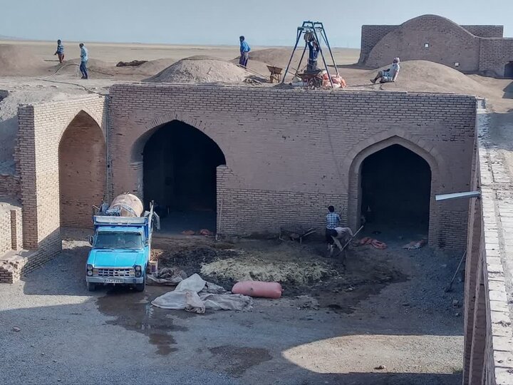 عملیات مرمتی در رباط جهانی عباس‌آباد تایباد اجرا شد