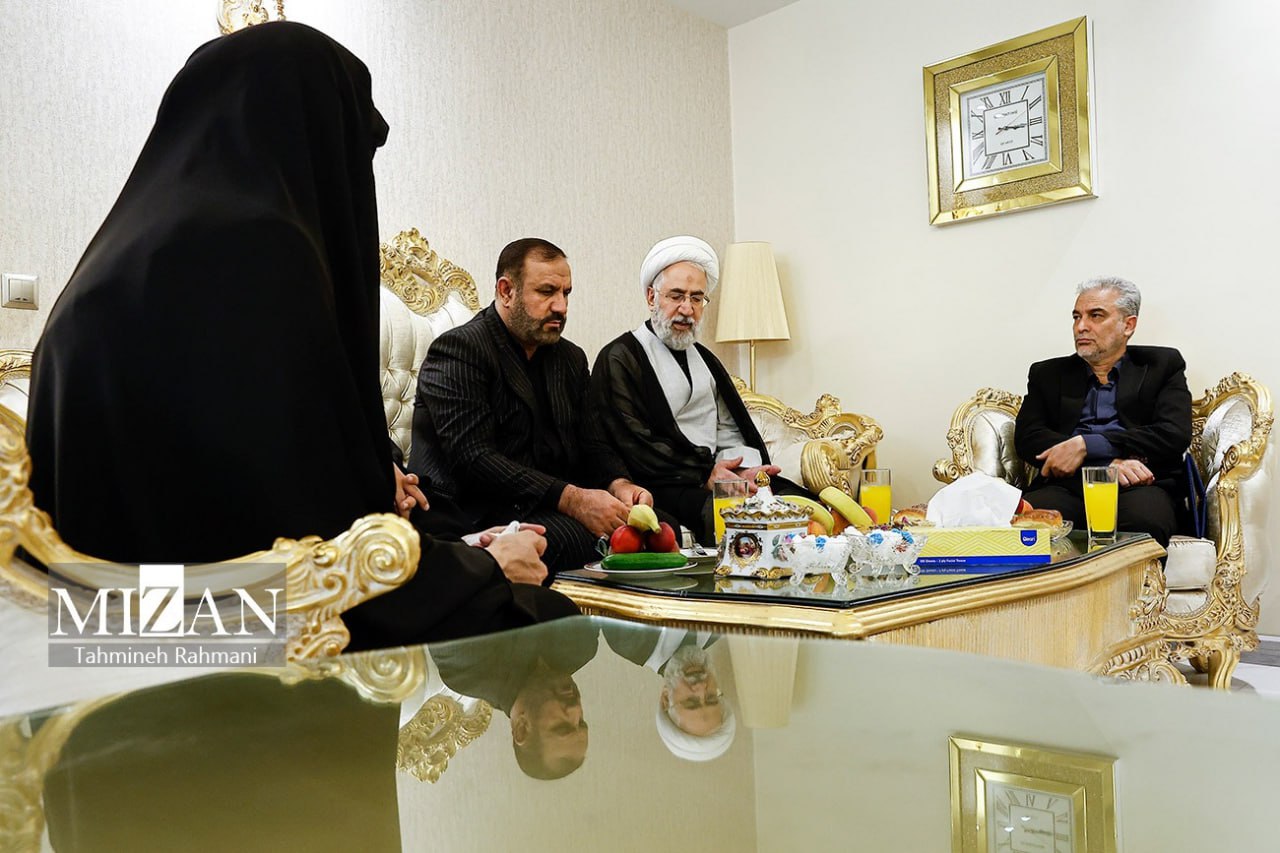 دیدار دادستان کل کشور با خانواده شهید عباس شفیعی