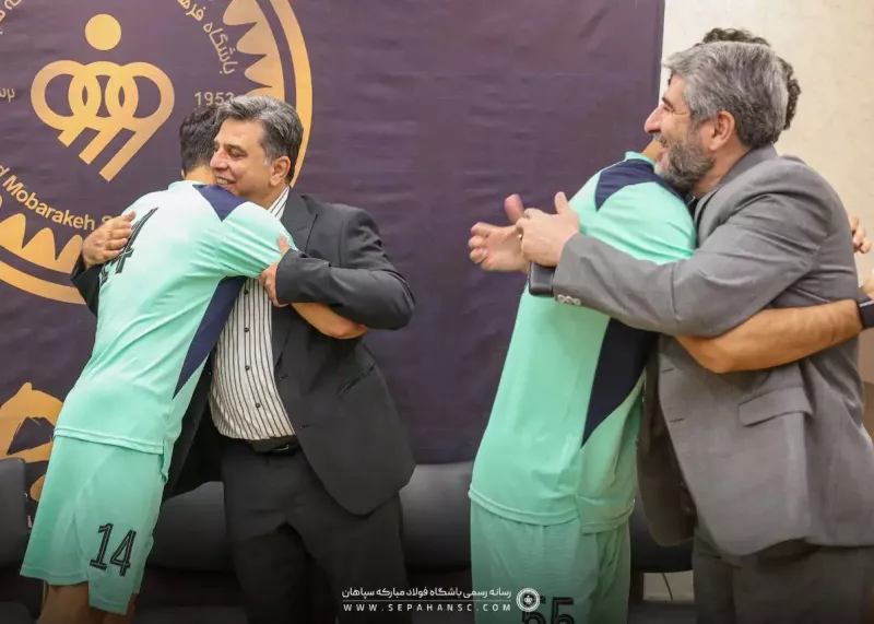 تودیع و معارفه؛ عکس عجیب از باشگاه سپاهان