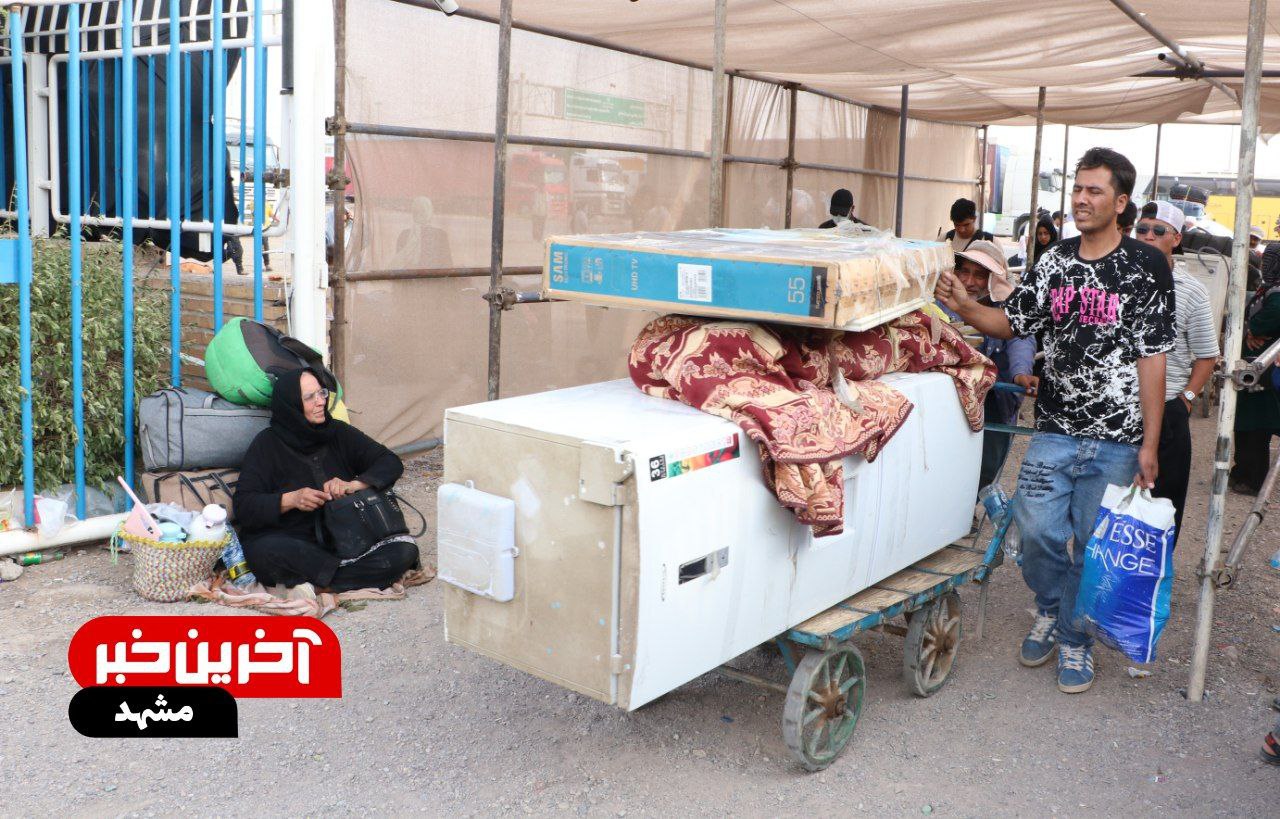 عکس/ روند خروج اتباع افغانستانی از مرز دوغارون