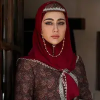 چهره ها/ بازیگر گیلدخت با یک تیپ جذاب جلب‌توجه کرد