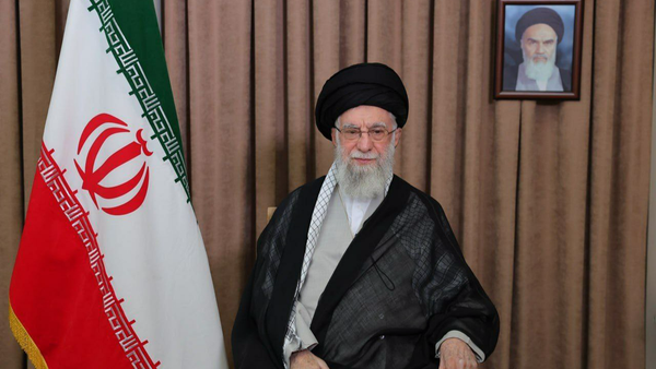 فتوای آیتالله نوری همدانی درباره حکم محاربه تهدیدکنندگان رهبری در قم بررسی شد