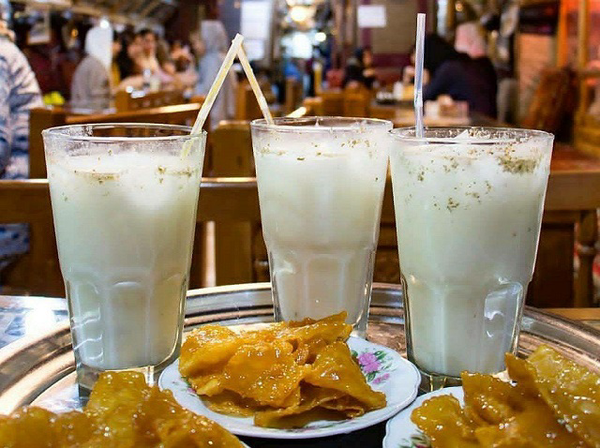 دوغ و گوشفیل؛ میان وعده شور و شیرین اصفهانی‌ها