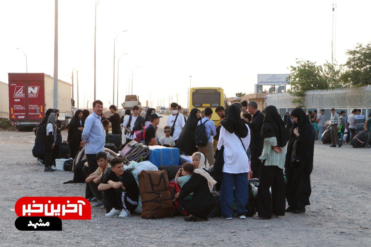 عکس/ روند خروج اتباع افغانستانی از مرز دوغارون