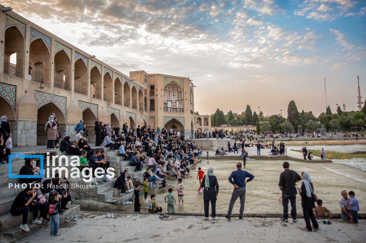 میهمانان زاینده رود اصفهان