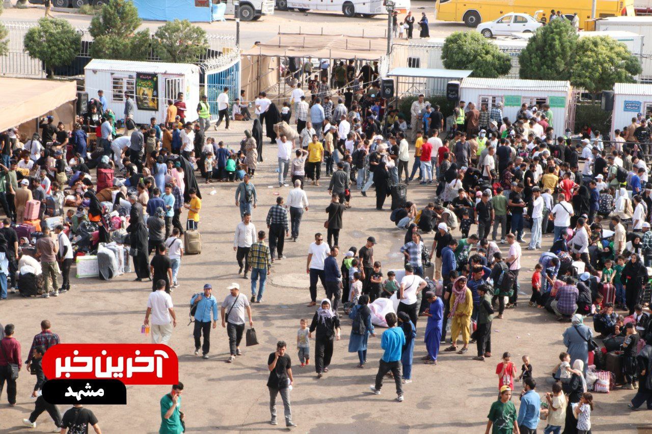 عکس/ روند خروج اتباع افغانستانی از مرز دوغارون