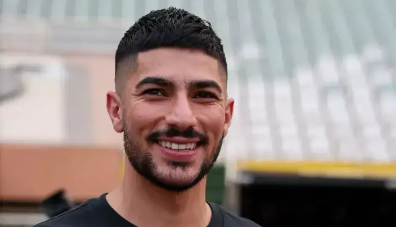 لیموچی عصا را کنار گذاشت