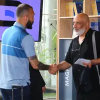 قاب یادگاری امیر جعفری و ریما رامین‌فر با کادرفنی استقلال