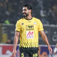 رضا اسدی و برهم زدن نقل و انتقالات با پیراهن آبی