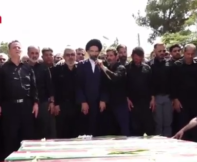 اقامه نماز بر پیکر شهدای اقتدار ایران در کاشان
