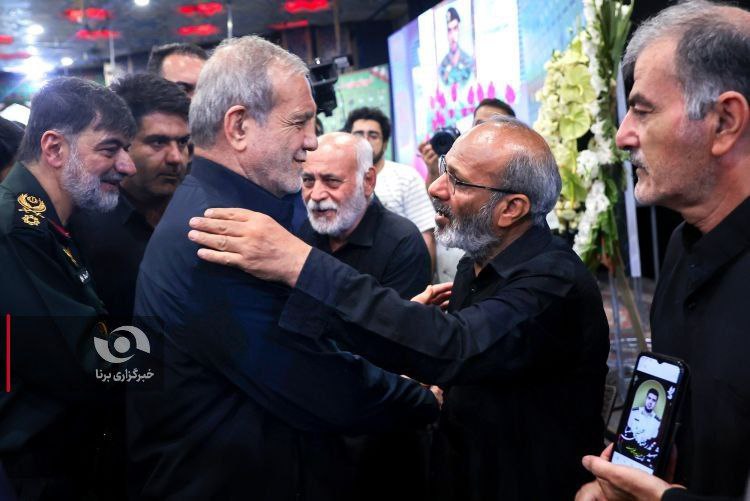 عکس/ حضور رئیس‌جمهور در آیین گرامیداشت شهدای اقتدار و امنیت