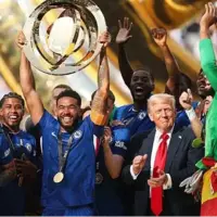 رفتار باورنکردنی ترامپ در جشن قهرمانی!