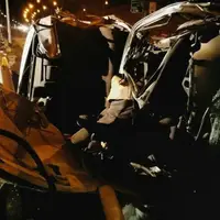 تصادف شدید تریلی و سواری در جاده دژگان؛ ۴ جوان جان باختند